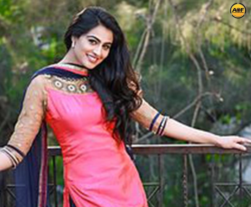 Neha Hinge