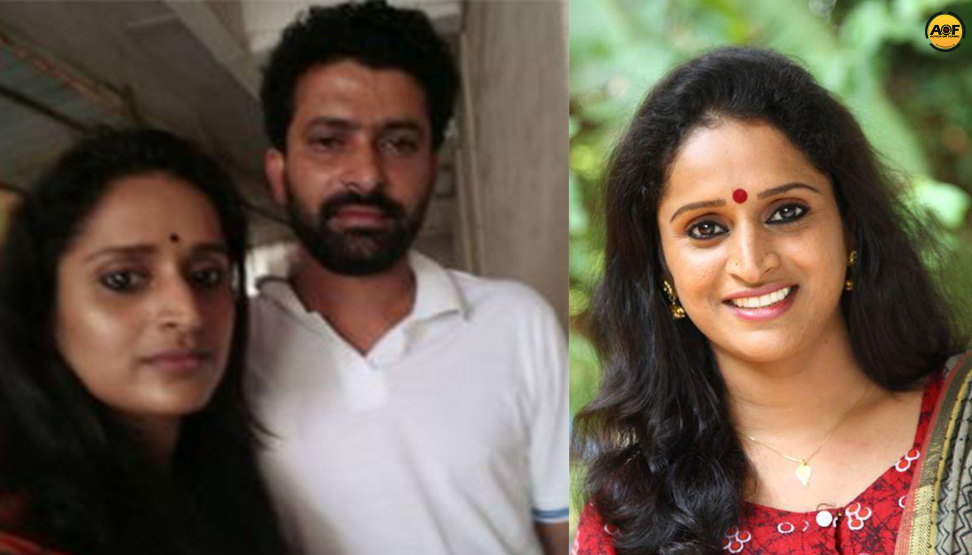 Surabhi Lakshmi, Husband Got Separated