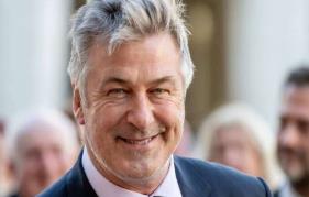 Alec Baldwin calls virus on Donald Trump