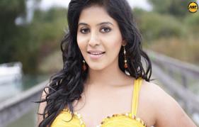 Anjali To Make Her Comeback To Mollywood With Debutant Vinu Joseph’s Rosapoo