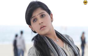 Kollywood actress Anjali Starts Shooting For Biju Menons Rosapoo