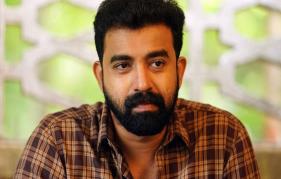 Siju Wilson's challenge to Alphonse Puthren in love story