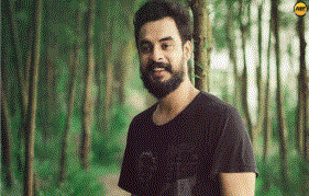 Tovino thanks fans for Maayanadi, but has a plea