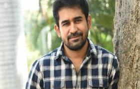 Vijay Antony to have salt n pepper look for his new film?